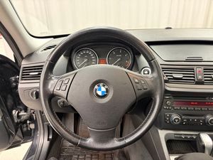 BMW X1 bild 8