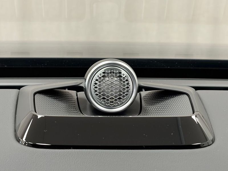 Volvo ES90 bild 19