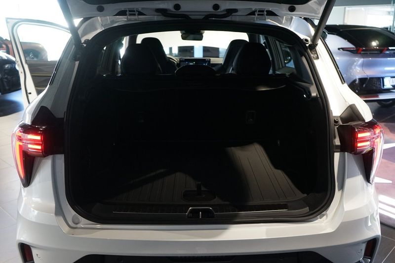 Lynk & Co 01 bild 10