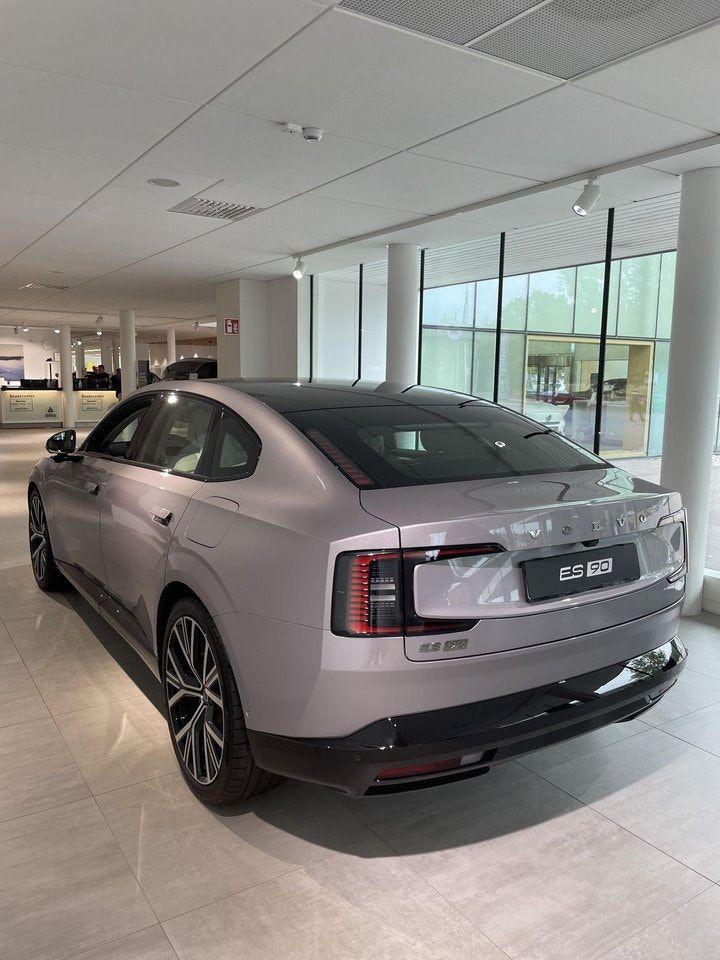 Volvo ES90 bild 5