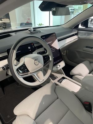 Volvo ES90 bild 10