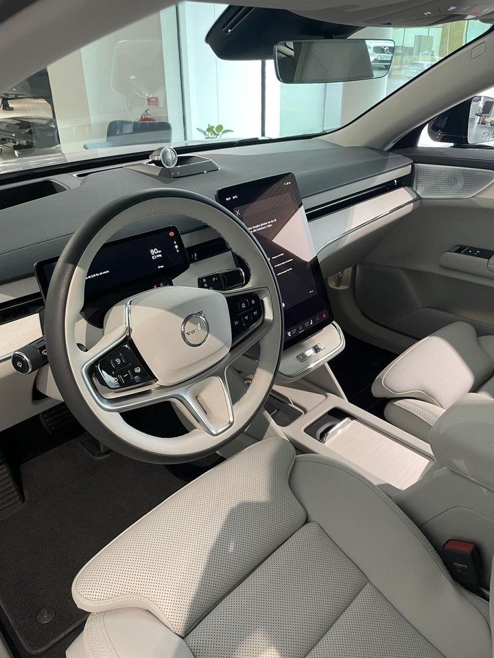 Volvo ES90 bild 10