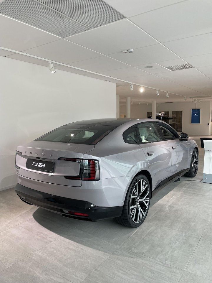 Volvo ES90 bild 7