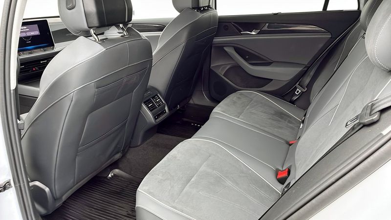 Volkswagen Passat bild 12