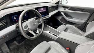 Volkswagen Passat bild 8