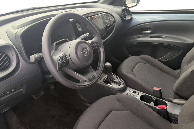 Toyota Aygo X bild 10