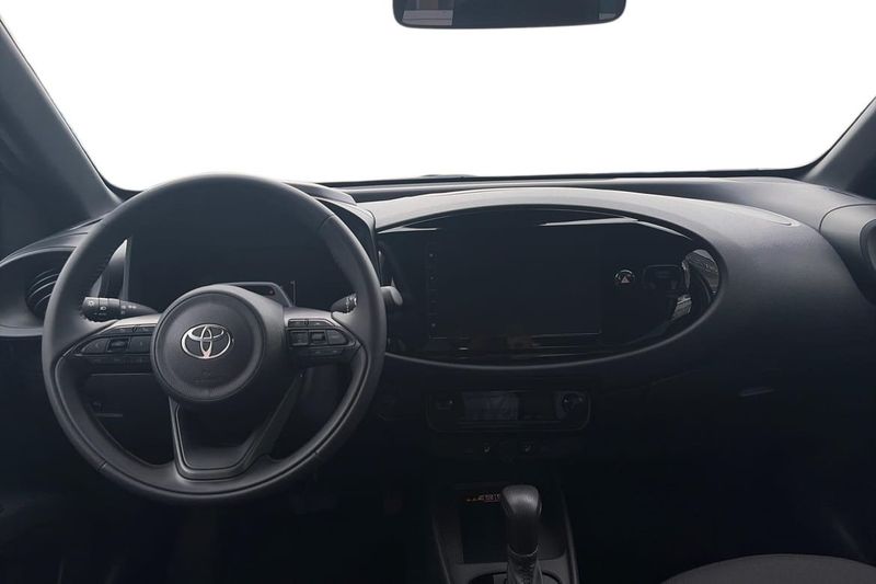 Toyota Aygo X bild 7