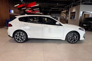 BMW 120 bild 15