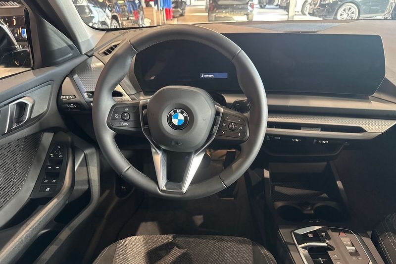 BMW 120 bild 9