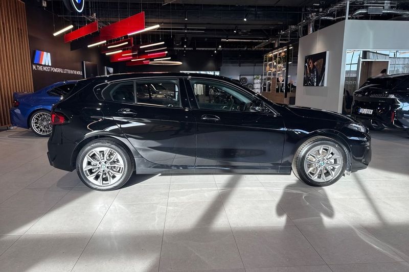 BMW 120 bild 16