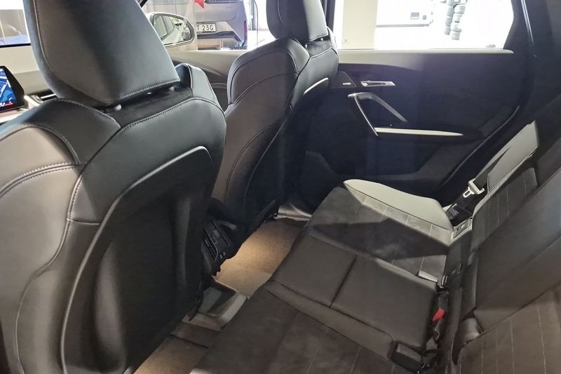 BMW iX1 bild 13