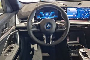 BMW iX1 bild 11