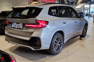 BMW iX1 bild 19