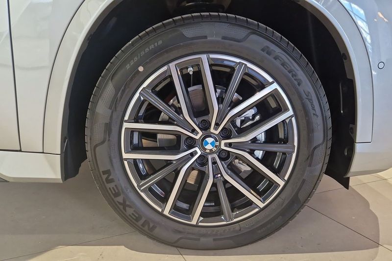 BMW iX1 bild 17
