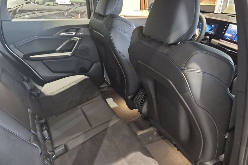 BMW iX1 bild 9