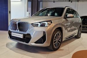 BMW iX1 bild 1