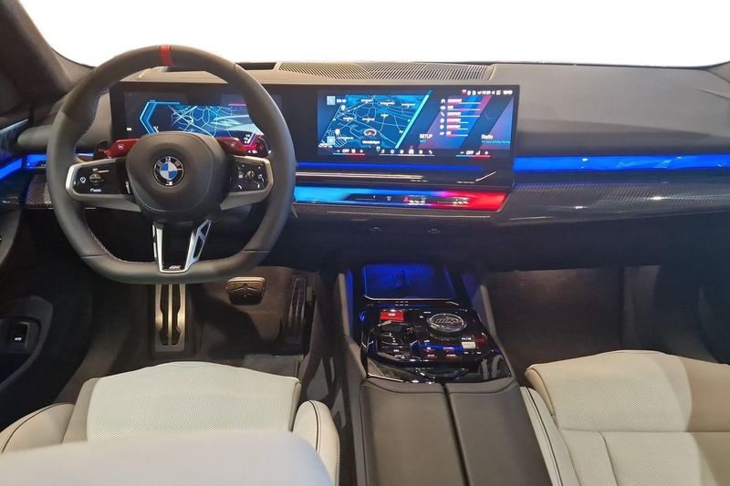 BMW M5 bild 8