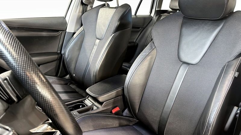 Skoda Octavia bild 8