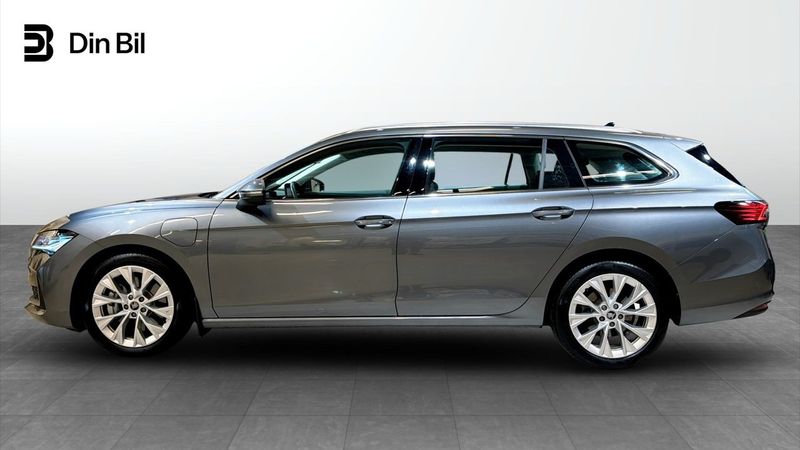 Skoda Superb bild 2