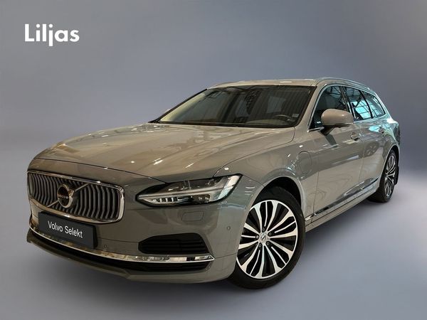 Volvo V90 T6 AWD Core Edition//360-kamera//Drag - 2025