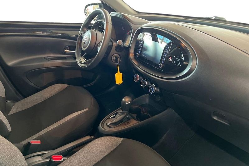 Toyota Aygo X bild 7
