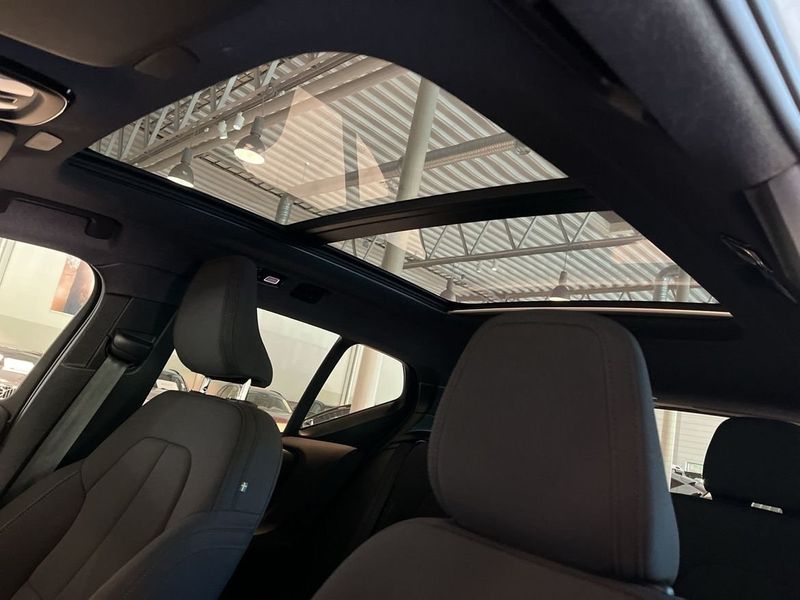 Volvo EX40 bild 12