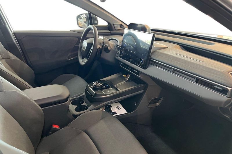 Toyota C-HR bild 6