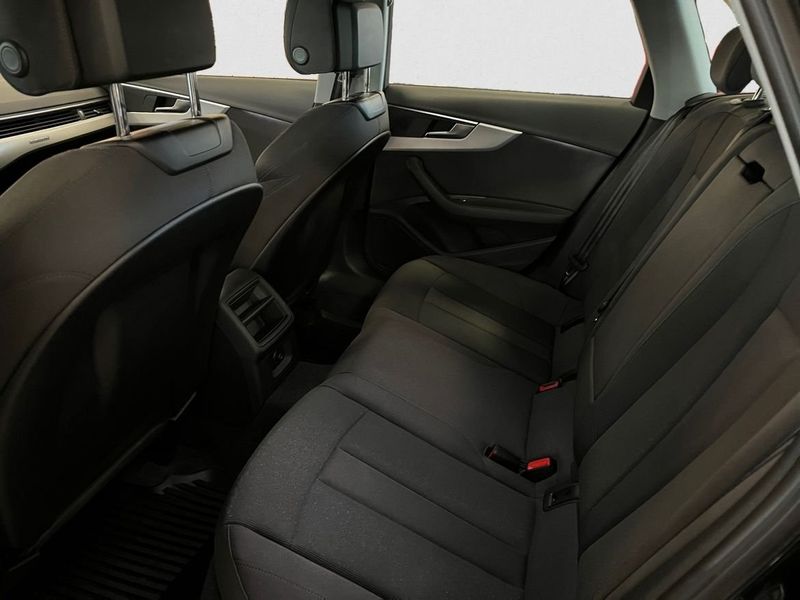 Audi A4 bild 11