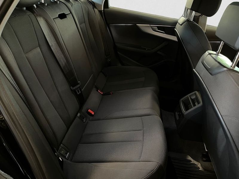 Audi A4 bild 13