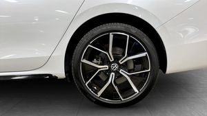 Volkswagen Passat bild 7