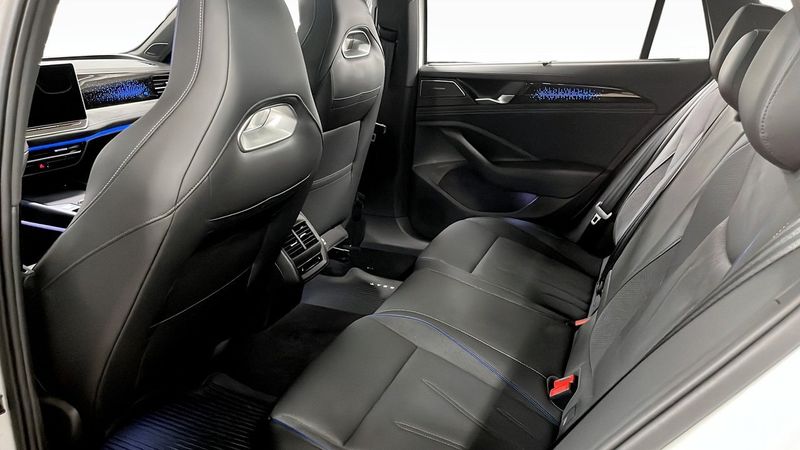 Volkswagen Passat bild 13