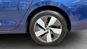 Volkswagen Passat bild 6