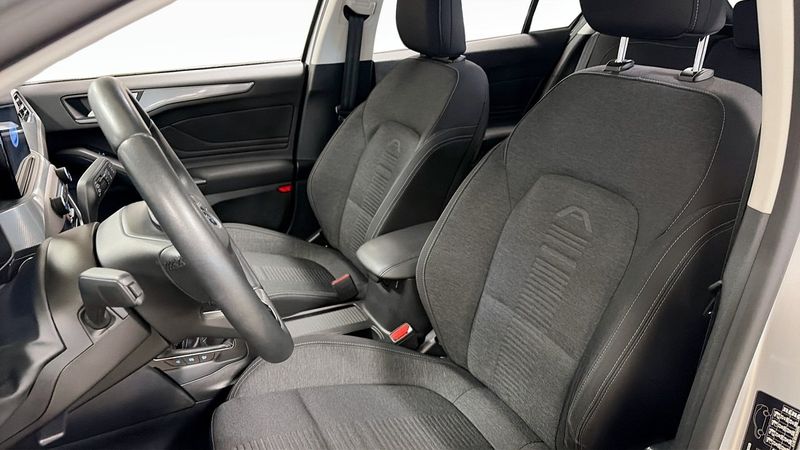 Ford Focus bild 8