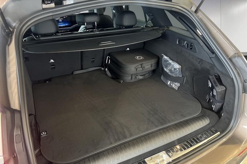 Mercedes E300 bild 15