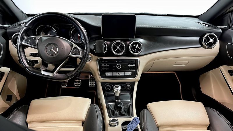 Mercedes GLA180 bild 11