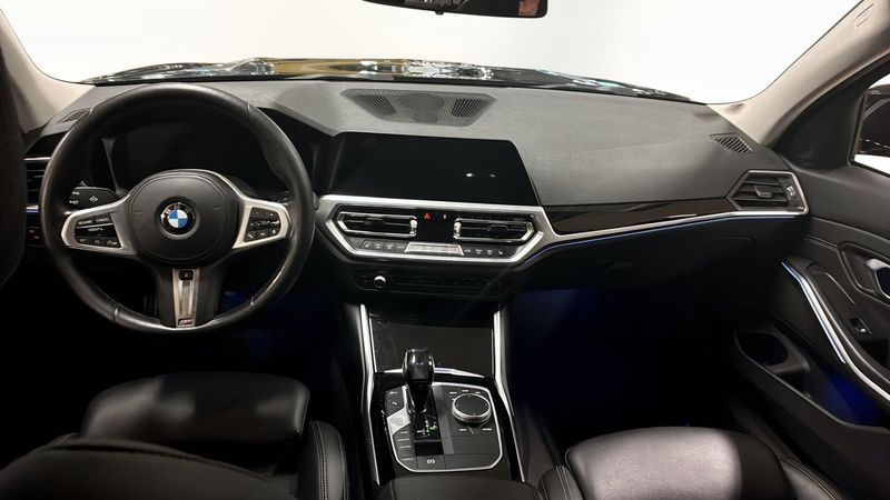 BMW 320 bild 10