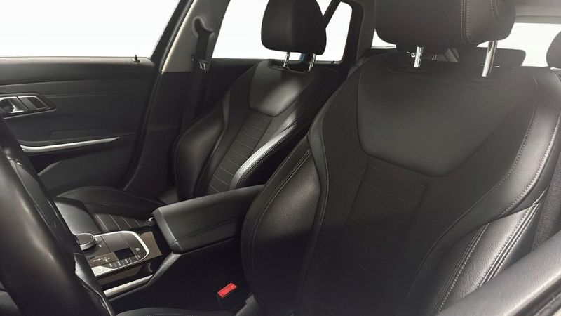 BMW 320 bild 8