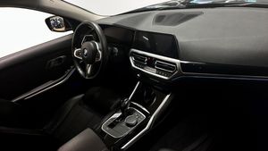 BMW 320 bild 11