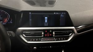 BMW 320 bild 9