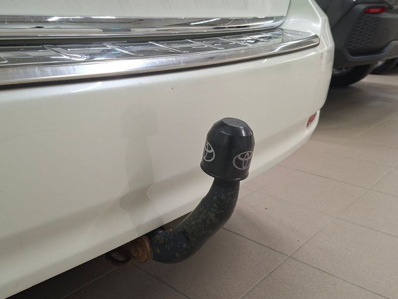 Toyota Avensis bild 2