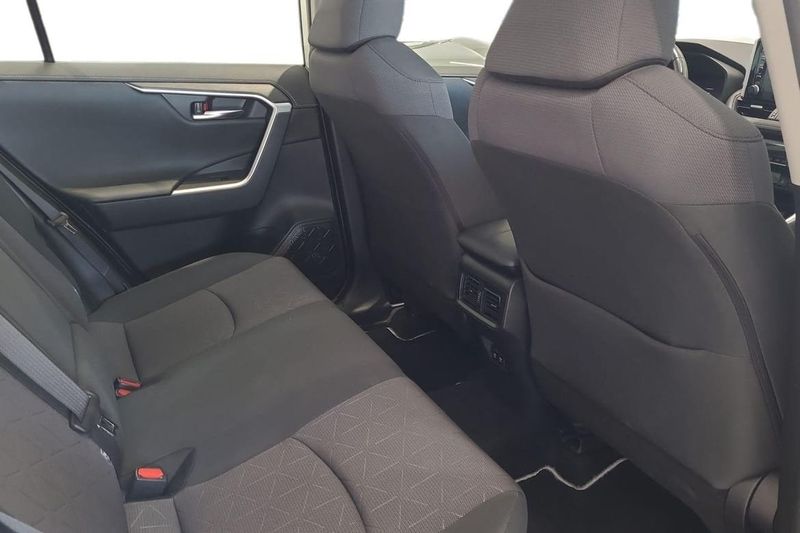 Toyota RAV4 bild 15