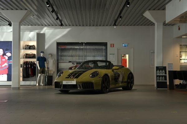 Porsche 992 992 911 Spirit 70 No. 54/1500 - 2026