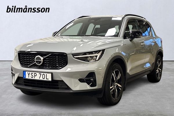 Volvo XC40 B3 FWD Bensin Plus Dark - 2025