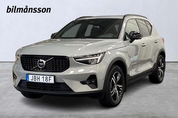 Volvo XC40 B3 FWD Bensin Plus Dark - 2025