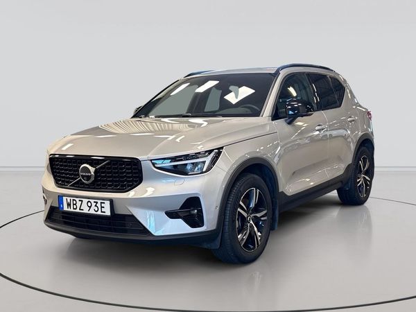 Volvo XC40 B3 FWD Bensin Plus Dark - 2025