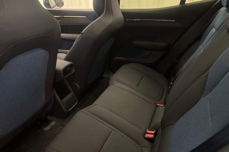 Volvo EX30 bild 12