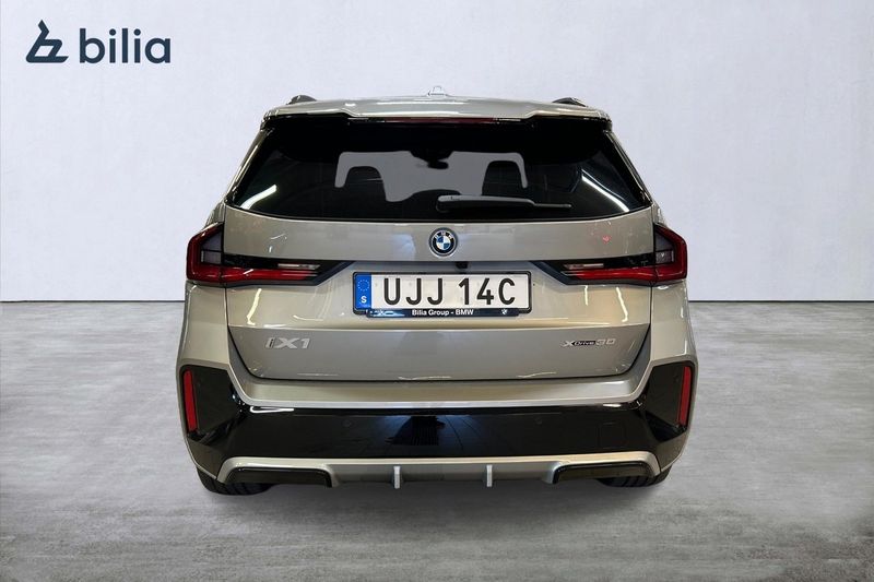 BMW iX1 bild 4