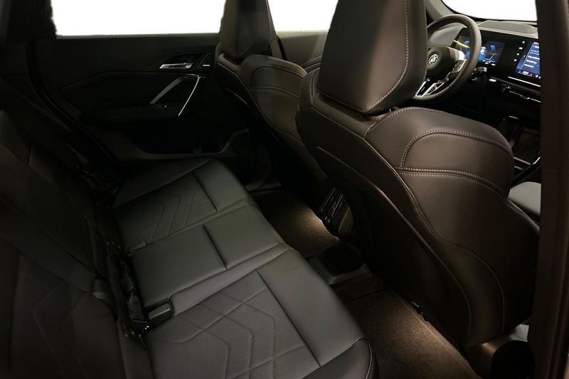 BMW iX1 bild 15