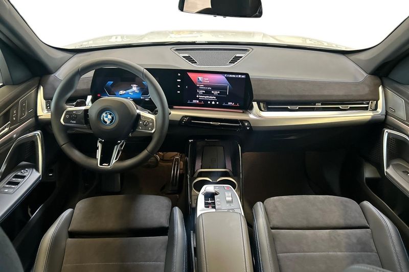 BMW X1 bild 8