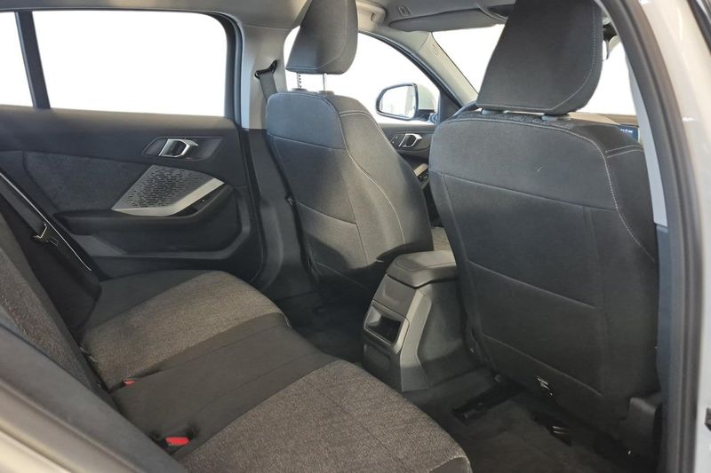 BMW 120 bild 7
